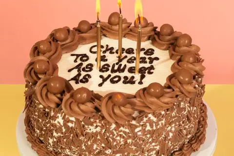 Egg Free Cake Box photo 1